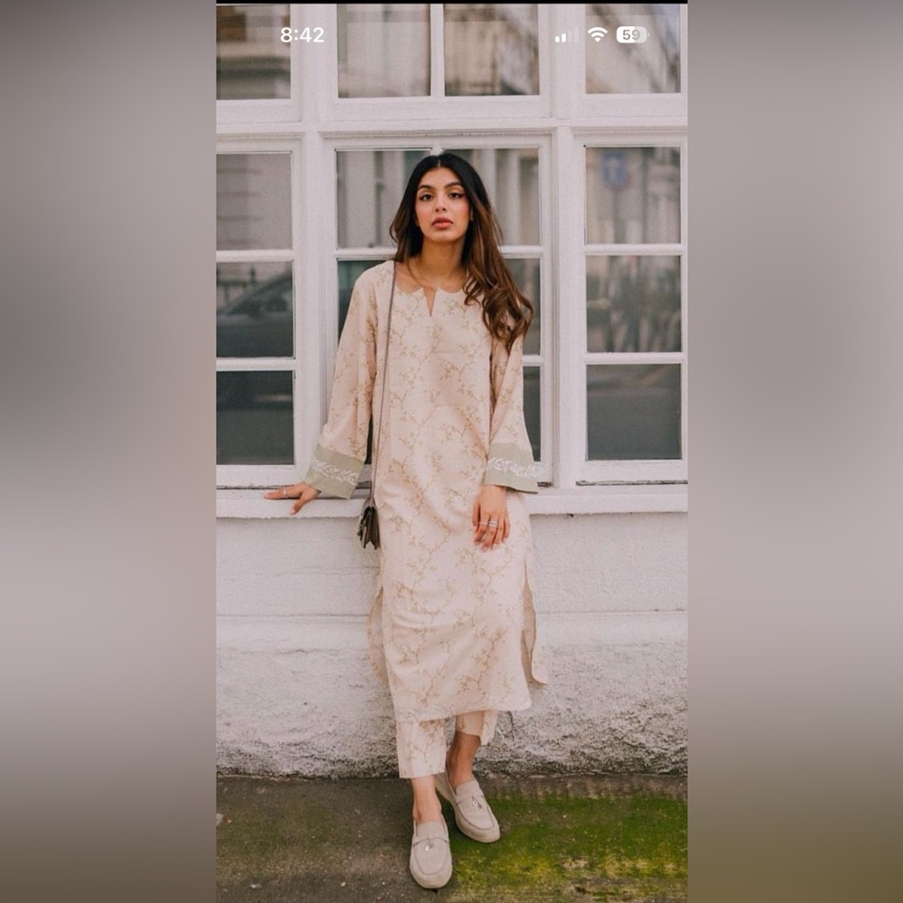 Two piece Pakistani outfit
